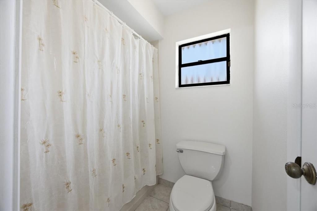 En Venta: $684,999 (4 camas, 3 baños, 2312 Pies cuadrados)