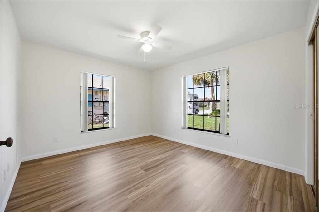 En Venta: $684,999 (4 camas, 3 baños, 2312 Pies cuadrados)