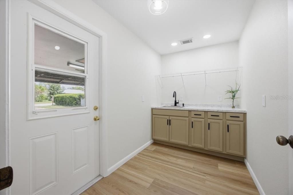 En Venta: $684,999 (4 camas, 3 baños, 2312 Pies cuadrados)