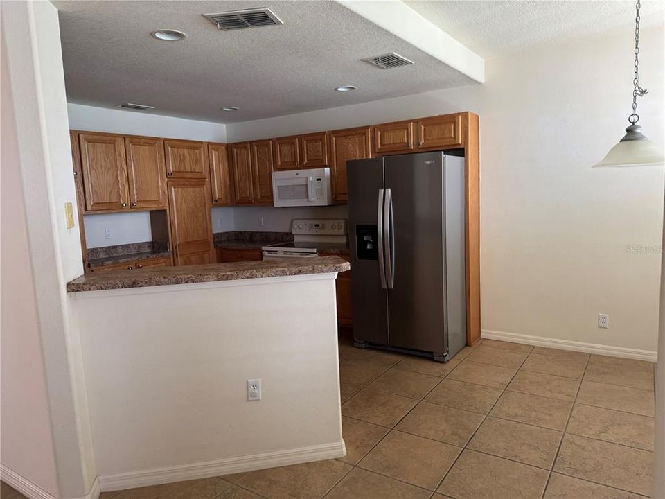 For Rent: $2,100 (2 beds, 2 baths, 1722 Square Feet)