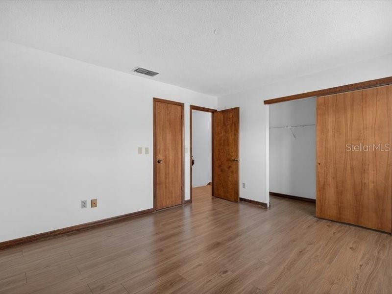 На продажу: $294,000 (2 спален, 2 ванн, 1468 Квадратных фут)