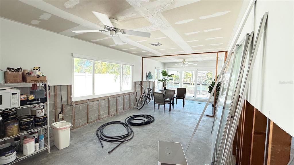 En Venta: $599,000 (2 camas, 2 baños, 1130 Pies cuadrados)