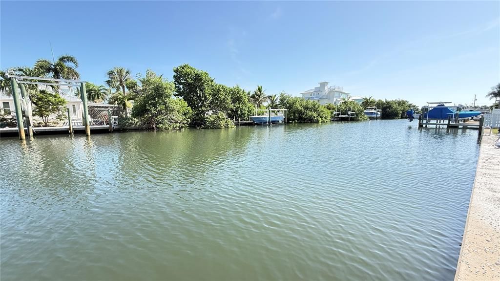 En Venta: $599,000 (2 camas, 2 baños, 1130 Pies cuadrados)