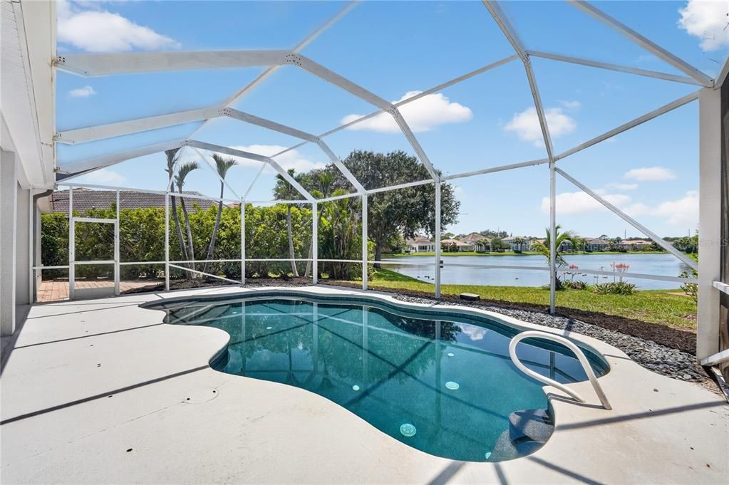 For Sale: $850,000 (3 beds, 2 baths, 2588 Square Feet)
