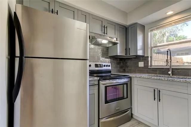 В аренду: $1,850 (2 спален, 1 ванн, 924 Квадратных фут)