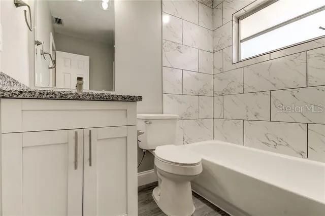 В аренду: $1,850 (2 спален, 1 ванн, 924 Квадратных фут)
