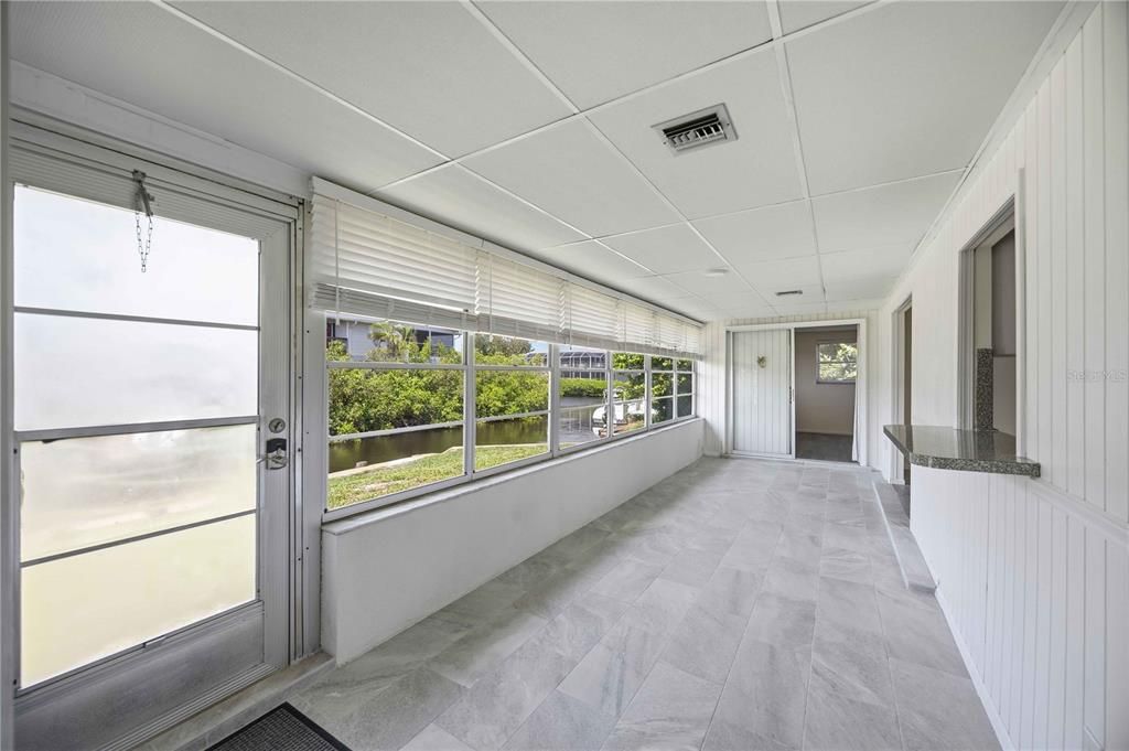 En Venta: $440,000 (2 camas, 2 baños, 1011 Pies cuadrados)