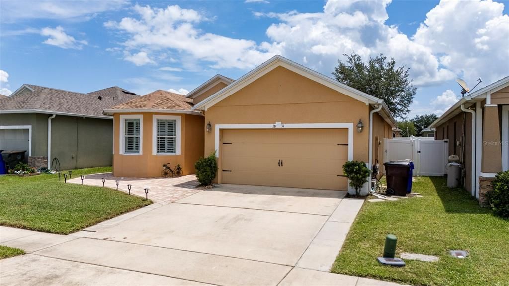 Activo con contrato: $375,000 (3 camas, 2 baños, 1770 Pies cuadrados)