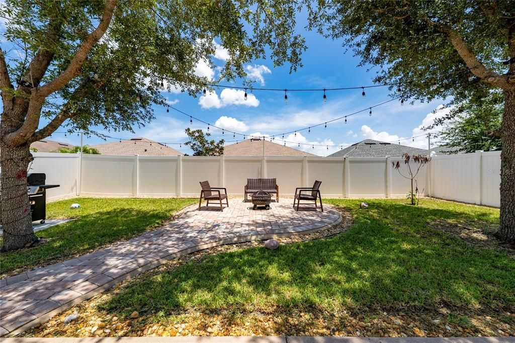 Activo con contrato: $375,000 (3 camas, 2 baños, 1770 Pies cuadrados)