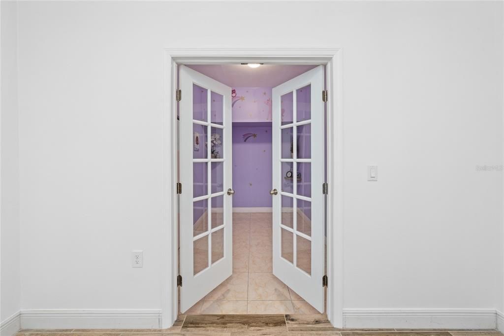 Activo con contrato: $375,000 (3 camas, 2 baños, 1770 Pies cuadrados)