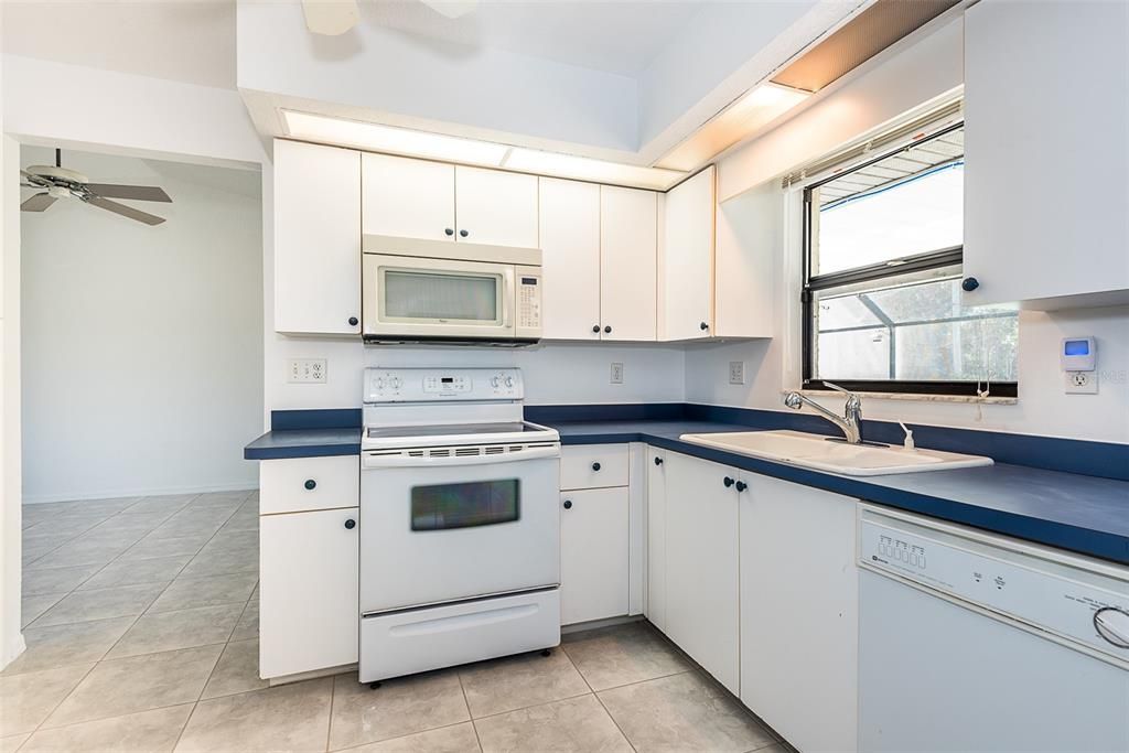 En Renta: $1,995 (3 camas, 2 baños, 1695 Pies cuadrados)