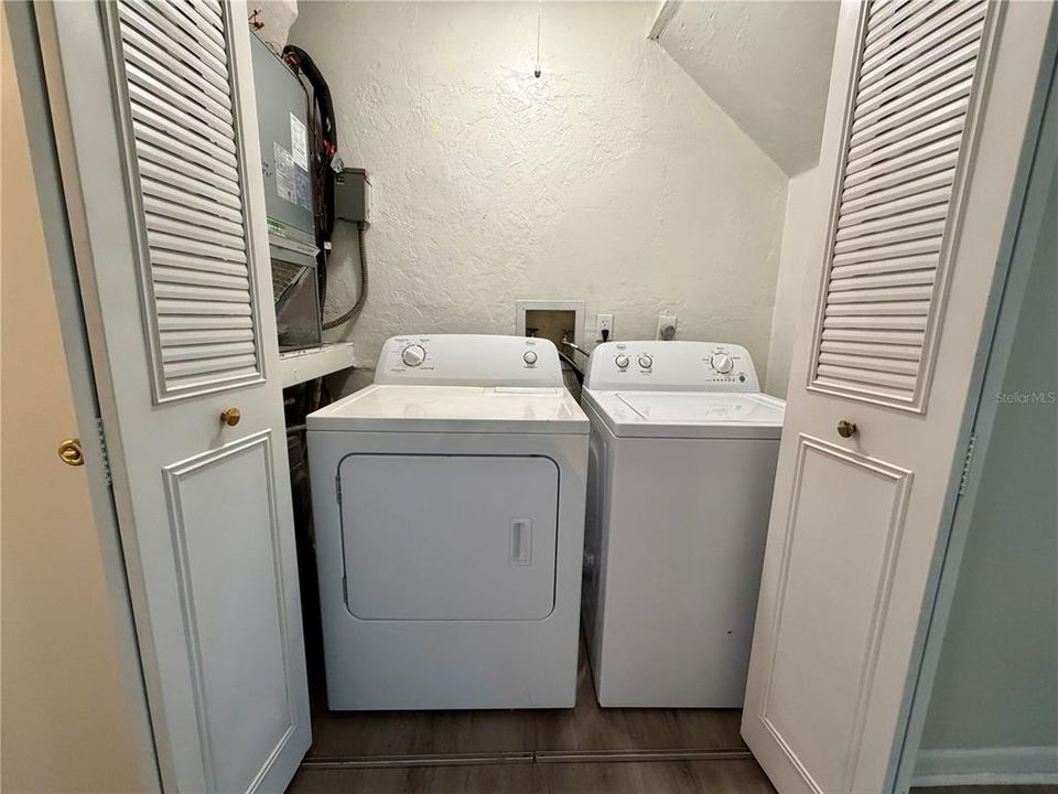 For Sale: $440,000 (8 beds, 0 baths, 3902 Square Feet)