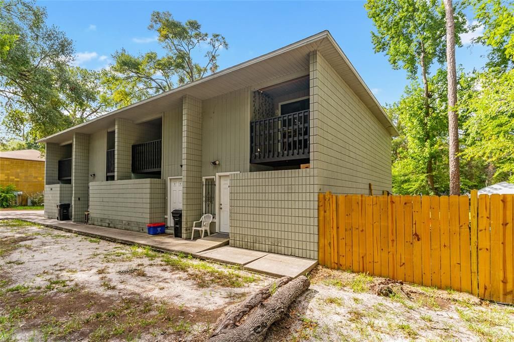 For Sale: $440,000 (8 beds, 0 baths, 3902 Square Feet)