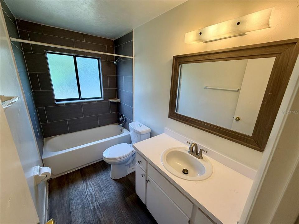 For Sale: $440,000 (8 beds, 0 baths, 3902 Square Feet)