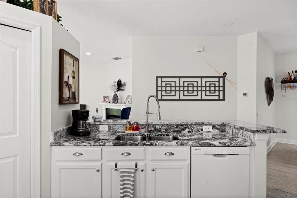 En Venta: $405,000 (2 camas, 2 baños, 1484 Pies cuadrados)