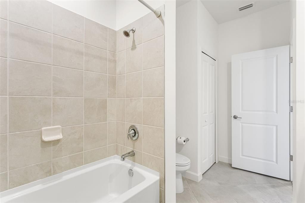 For Sale: $299,000 (3 beds, 2 baths, 1942 Square Feet)