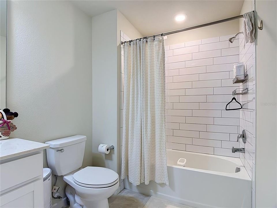 En Venta: $365,000 (3 camas, 2 baños, 1736 Pies cuadrados)