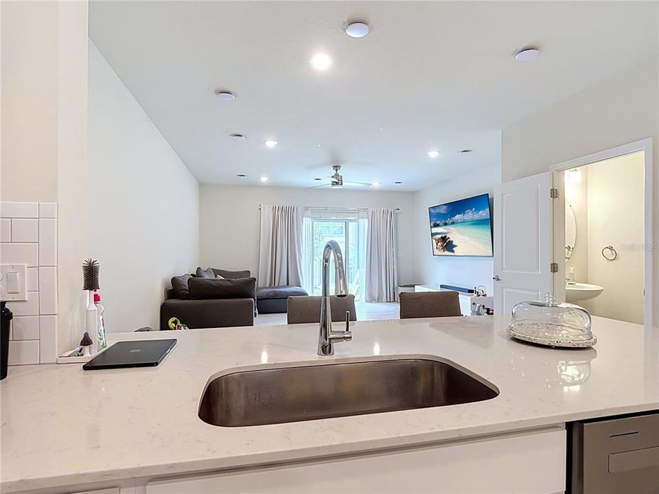 En Venta: $365,000 (3 camas, 2 baños, 1736 Pies cuadrados)
