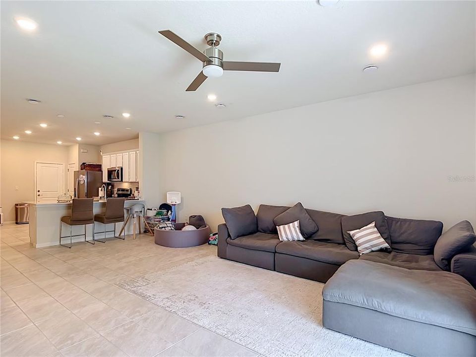 En Venta: $365,000 (3 camas, 2 baños, 1736 Pies cuadrados)