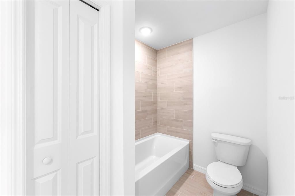 En Venta: $304,990 (3 camas, 2 baños, 1469 Pies cuadrados)