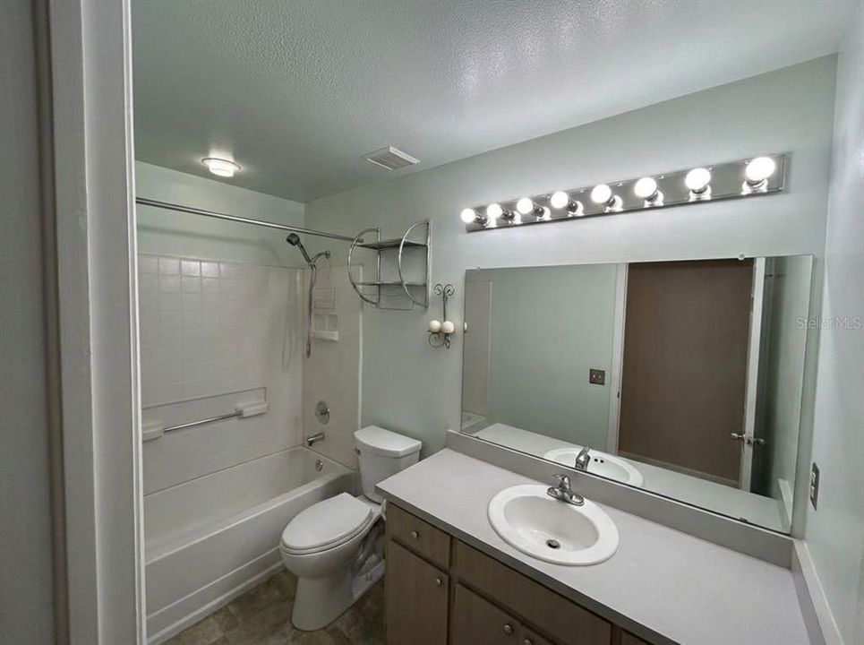 En Venta: $499,000 (3 camas, 2 baños, 1440 Pies cuadrados)