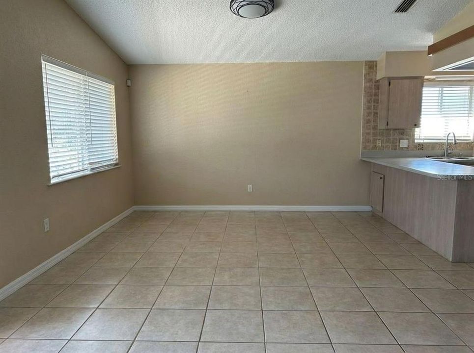 En Venta: $499,000 (3 camas, 2 baños, 1440 Pies cuadrados)
