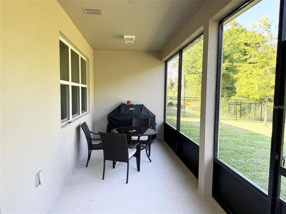 En Renta: $3,300 (4 camas, 3 baños, 2115 Pies cuadrados)