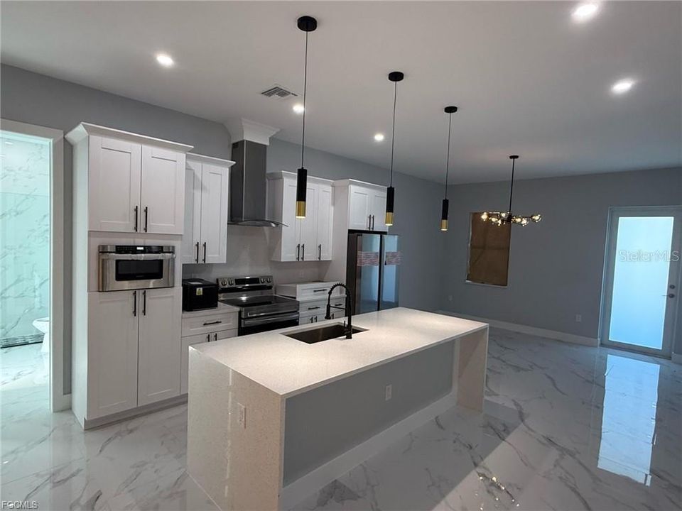 En Venta: $264,900 (3 camas, 3 baños, 1057 Pies cuadrados)
