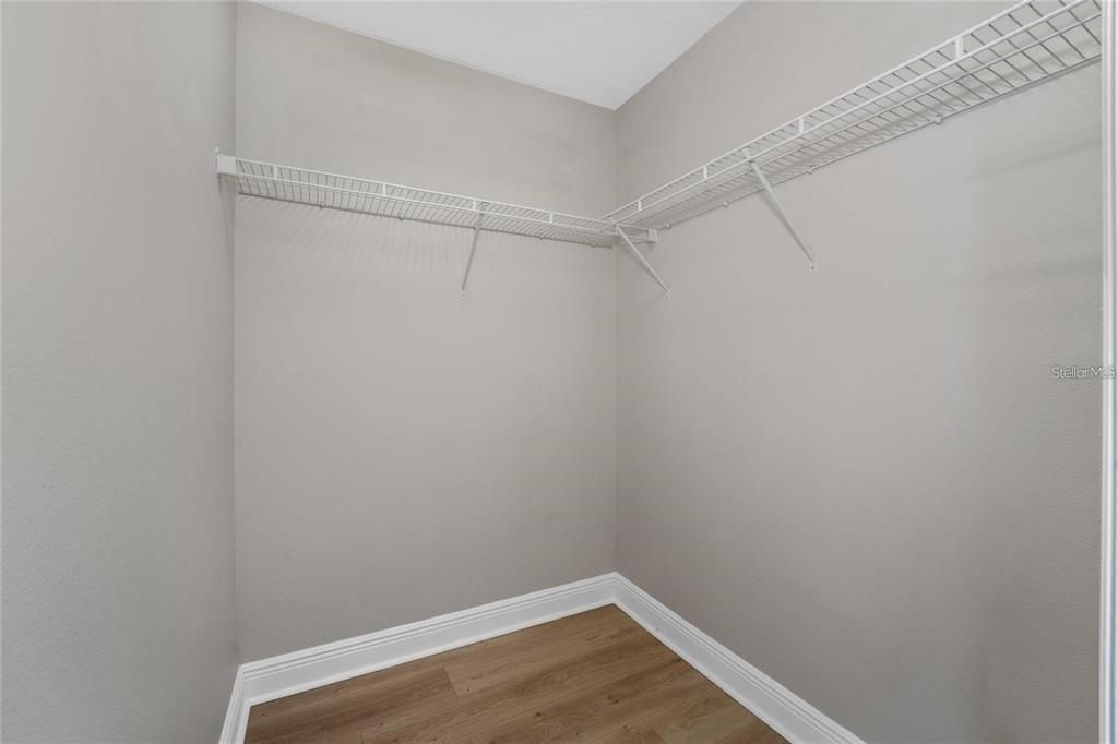 En Venta: $850,000 (5 camas, 3 baños, 3300 Pies cuadrados)