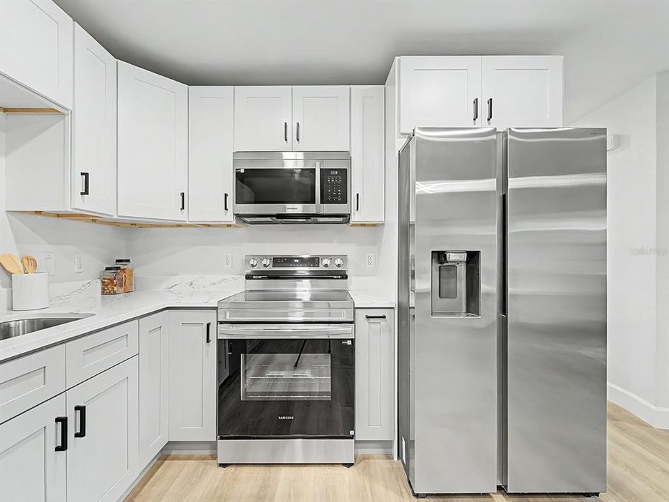 На продажу: $459,900 (3 спален, 2 ванн, 1543 Квадратных фут)