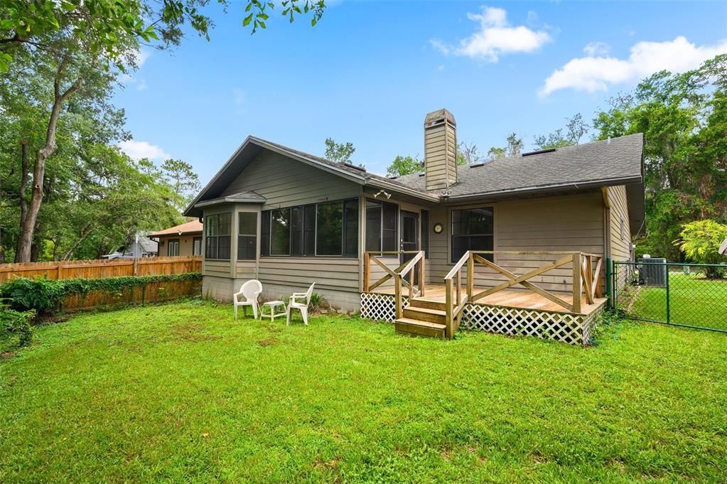For Sale: $320,000 (3 beds, 2 baths, 1420 Square Feet)