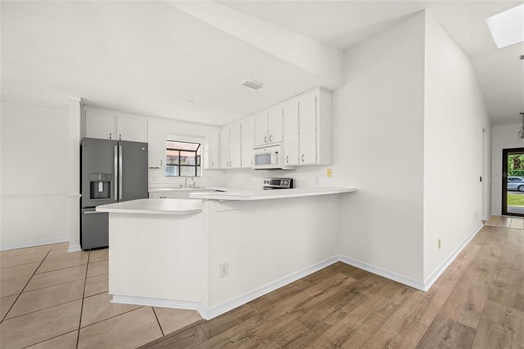 For Sale: $320,000 (3 beds, 2 baths, 1420 Square Feet)