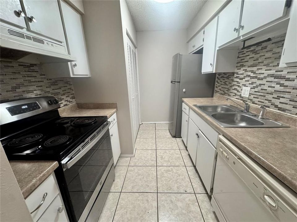 En Renta: $1,495 (2 camas, 2 baños, 975 Pies cuadrados)