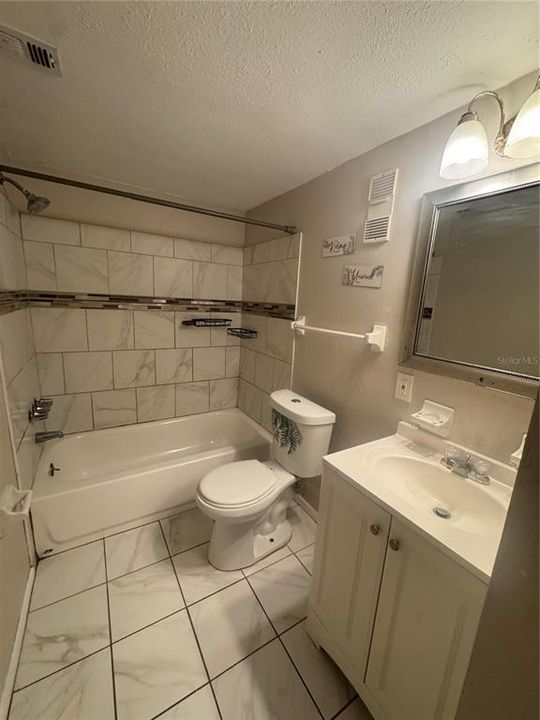 En Renta: $1,495 (2 camas, 2 baños, 975 Pies cuadrados)