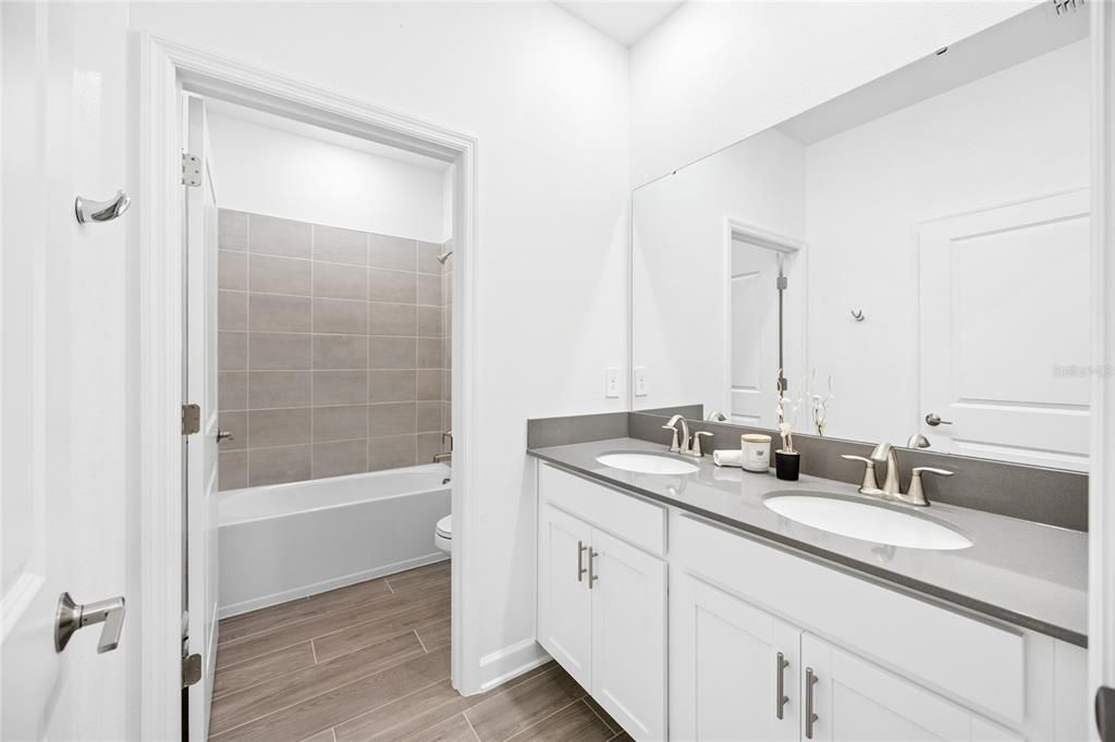 На продажу: $499,990 (4 спален, 3 ванн, 2151 Квадратных фут)