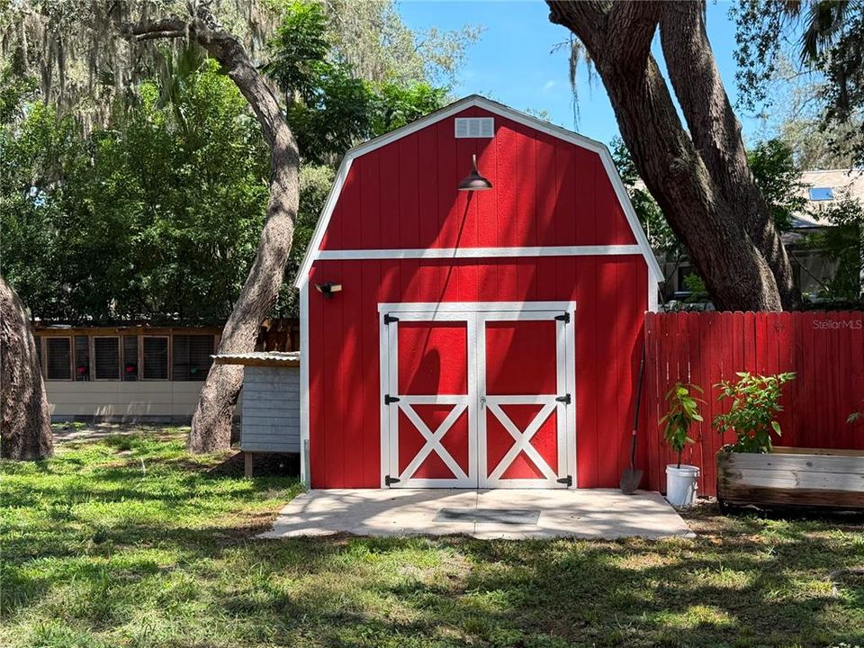 For Sale: $300,000 (2 beds, 2 baths, 1443 Square Feet)