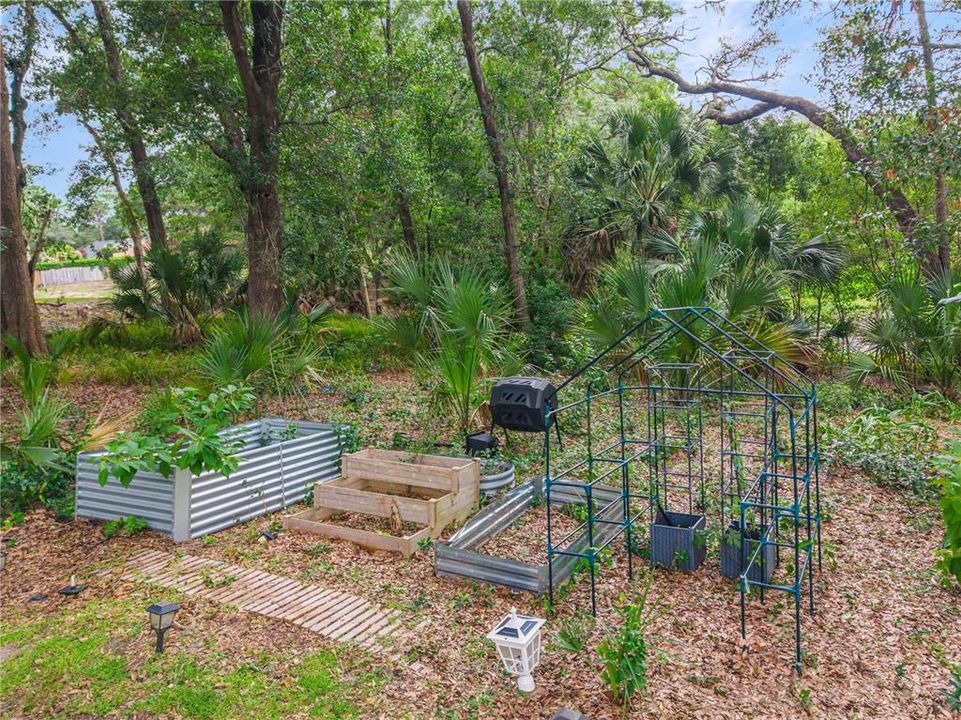 En Venta: $649,000 (4 camas, 2 baños, 2472 Pies cuadrados)
