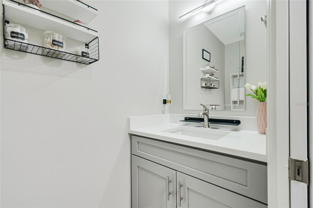 En Venta: $649,000 (4 camas, 2 baños, 2472 Pies cuadrados)