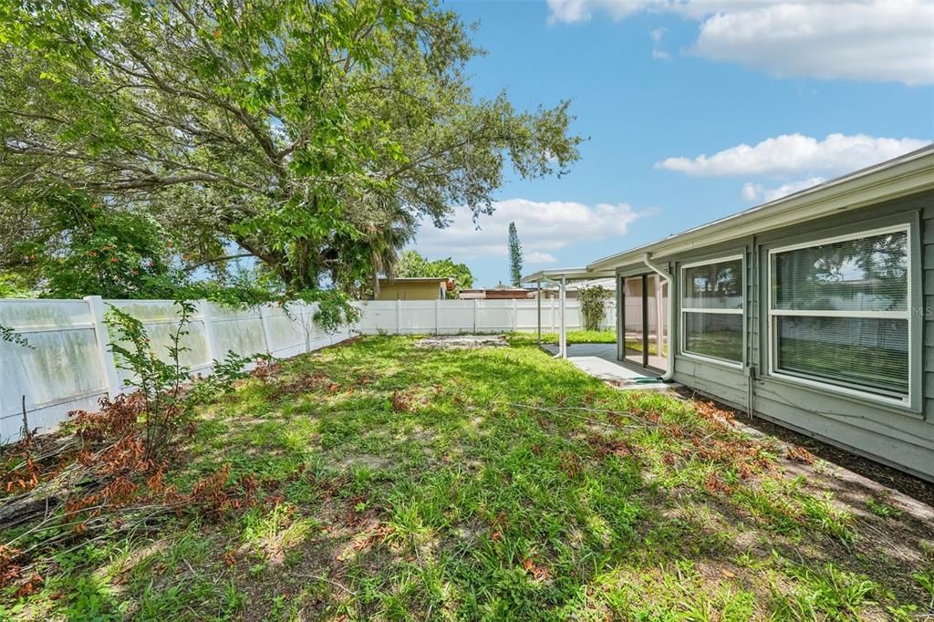 En Venta: $330,000 (4 camas, 2 baños, 1440 Pies cuadrados)