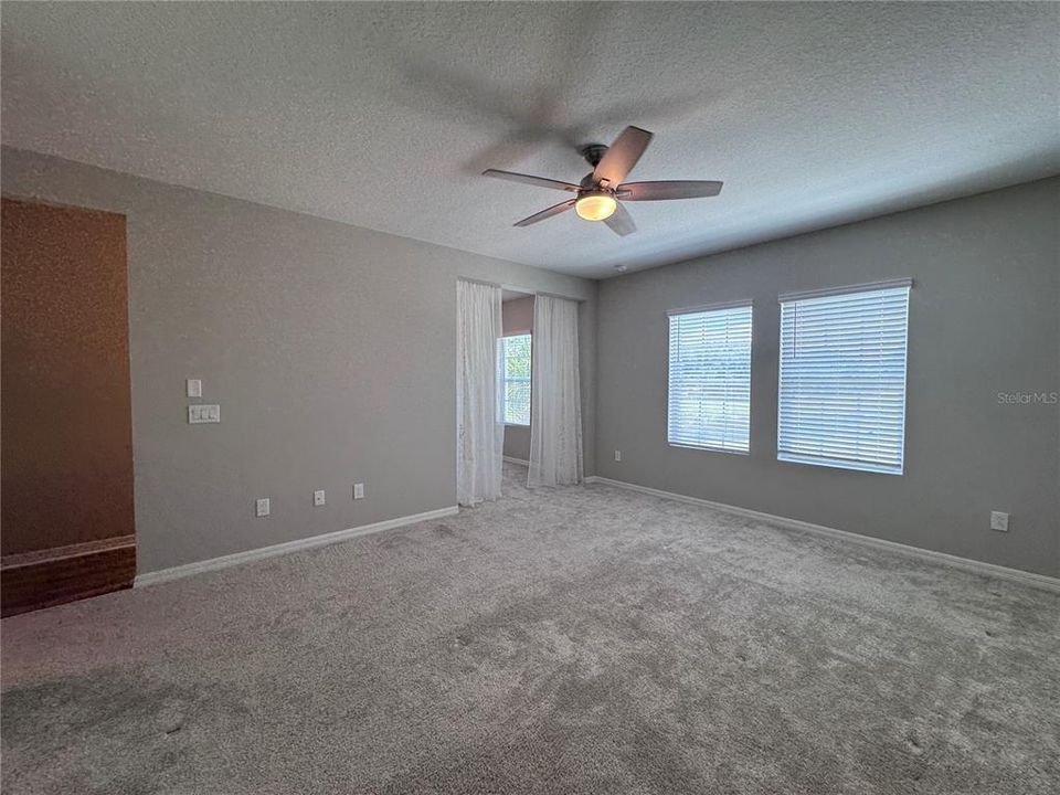В аренду: $2,695 (3 спален, 2 ванн, 2206 Квадратных фут)