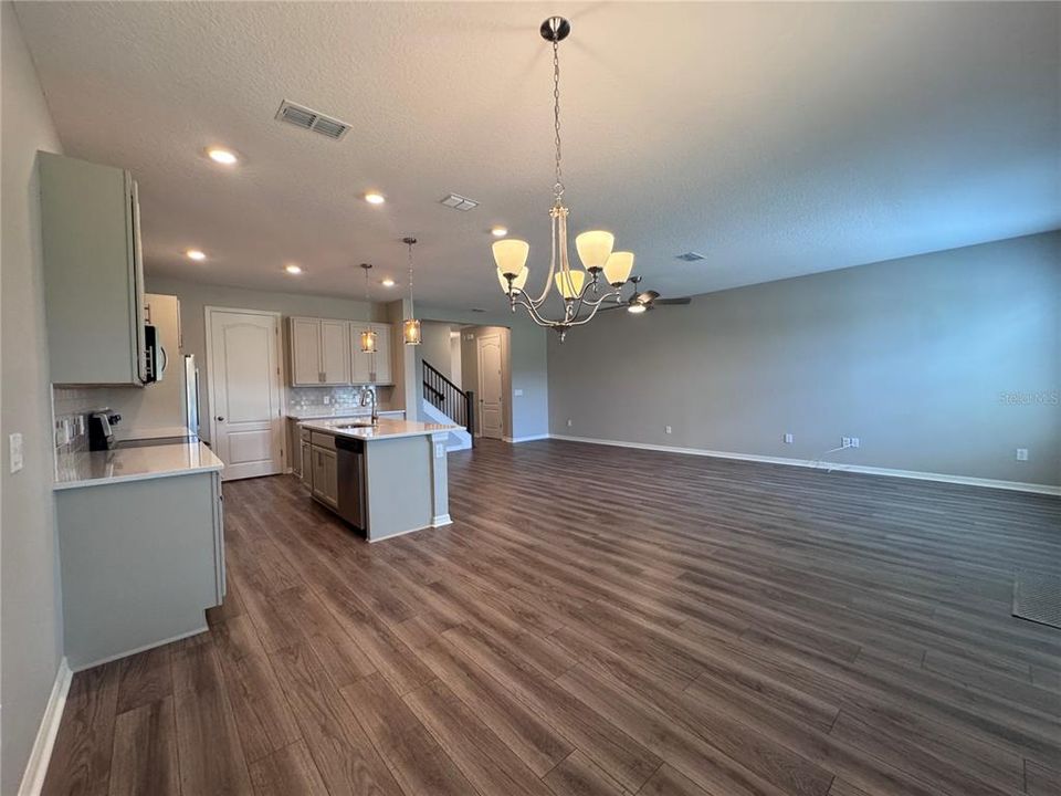 В аренду: $2,695 (3 спален, 2 ванн, 2206 Квадратных фут)