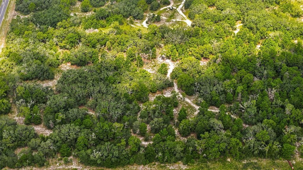 На продажу: $2,600,000 (19.40 acres)