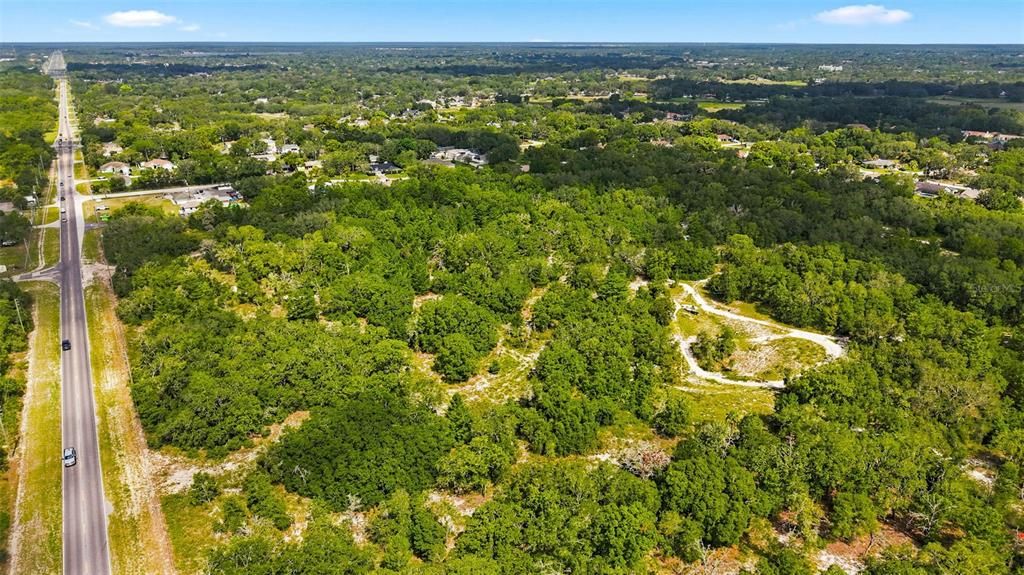 На продажу: $2,600,000 (19.40 acres)