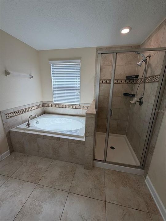For Rent: $2,950 (3 beds, 2 baths, 1973 Square Feet)