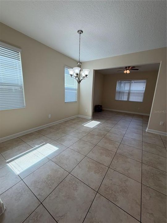 For Rent: $2,950 (3 beds, 2 baths, 1973 Square Feet)