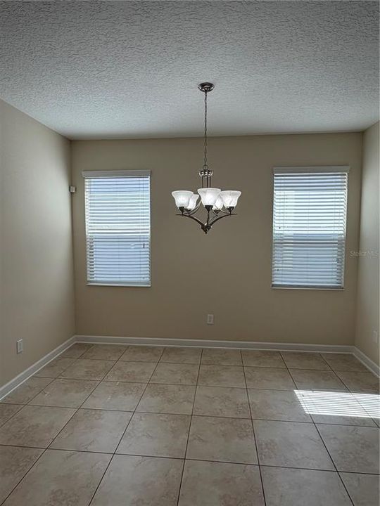 For Rent: $2,950 (3 beds, 2 baths, 1973 Square Feet)