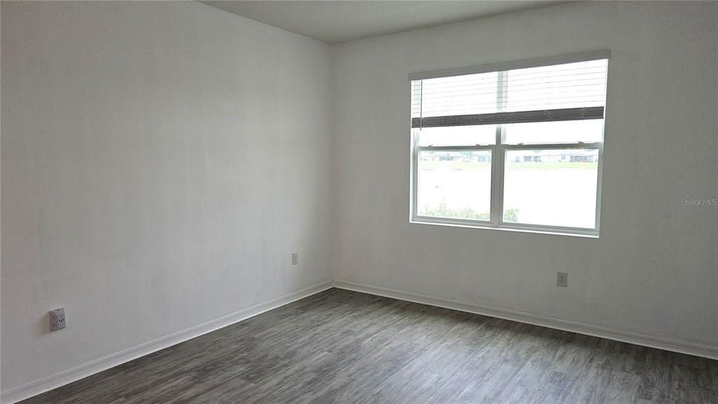 Под контрактом: $299,999 (3 спален, 2 ванн, 1822 Квадратных фут)