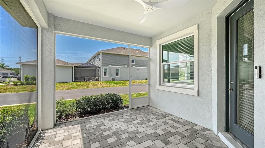 For Rent: $3,200 (3 beds, 2 baths, 2524 Square Feet)