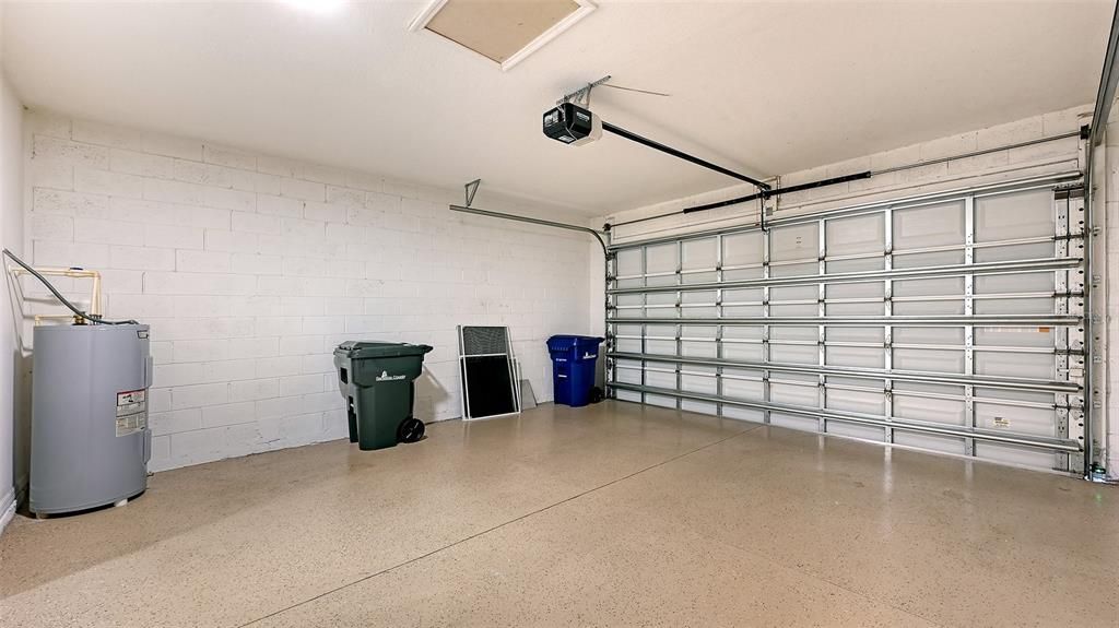 For Rent: $3,200 (3 beds, 2 baths, 2524 Square Feet)