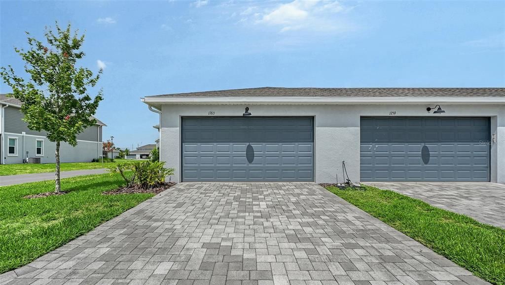 For Rent: $3,200 (3 beds, 2 baths, 2524 Square Feet)
